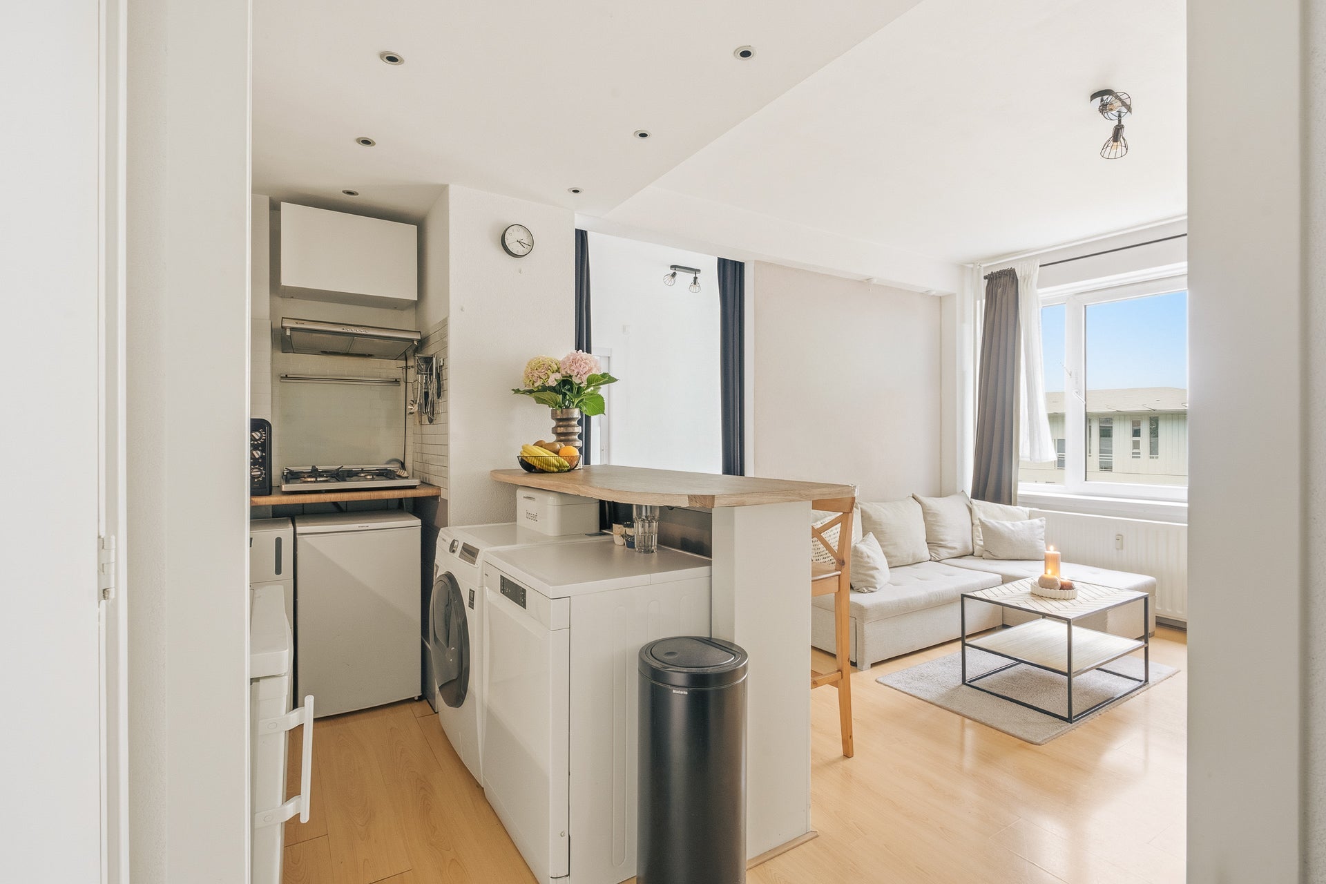 Studio te koop: Van Nijenrodeweg 200, Amsterdam