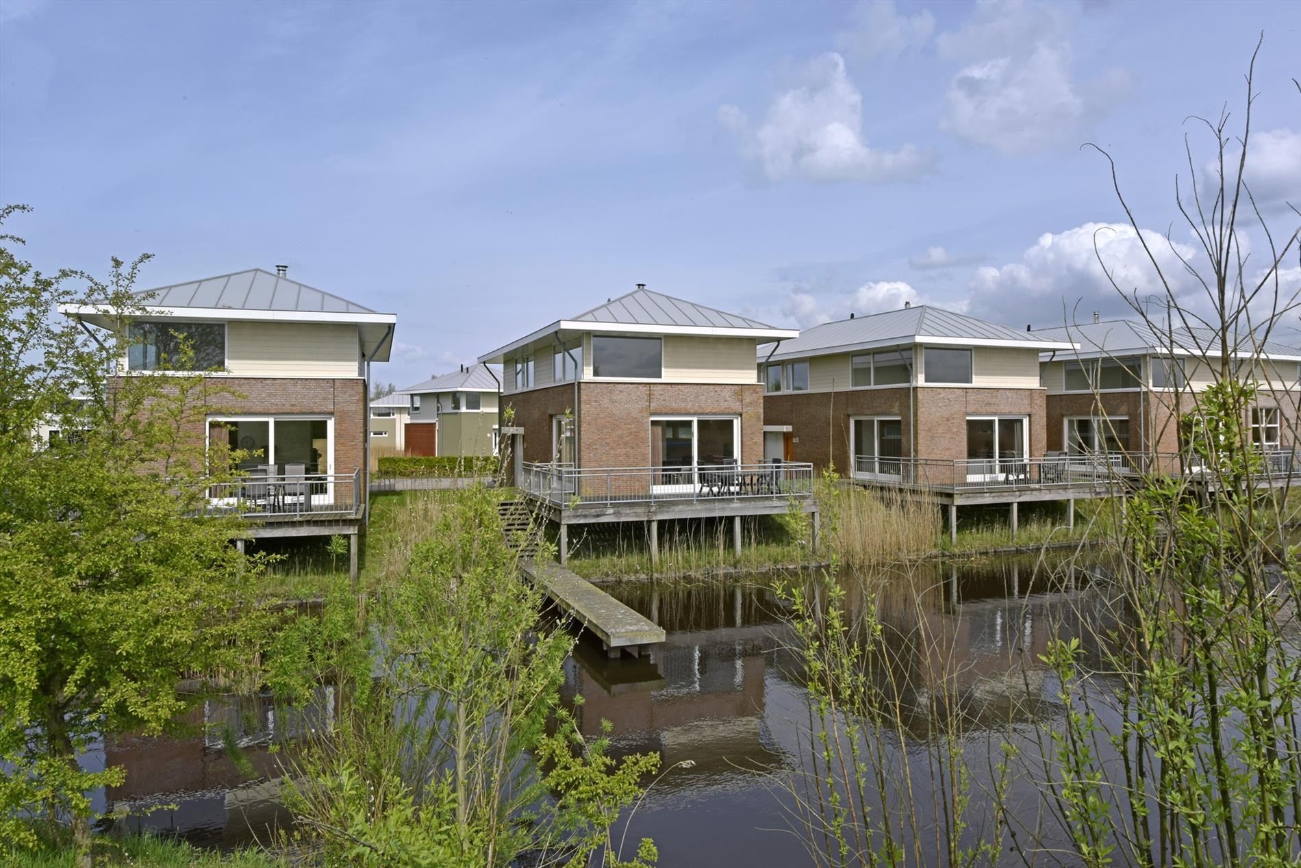 Huis Skânserwei 28 602 in Eanjum