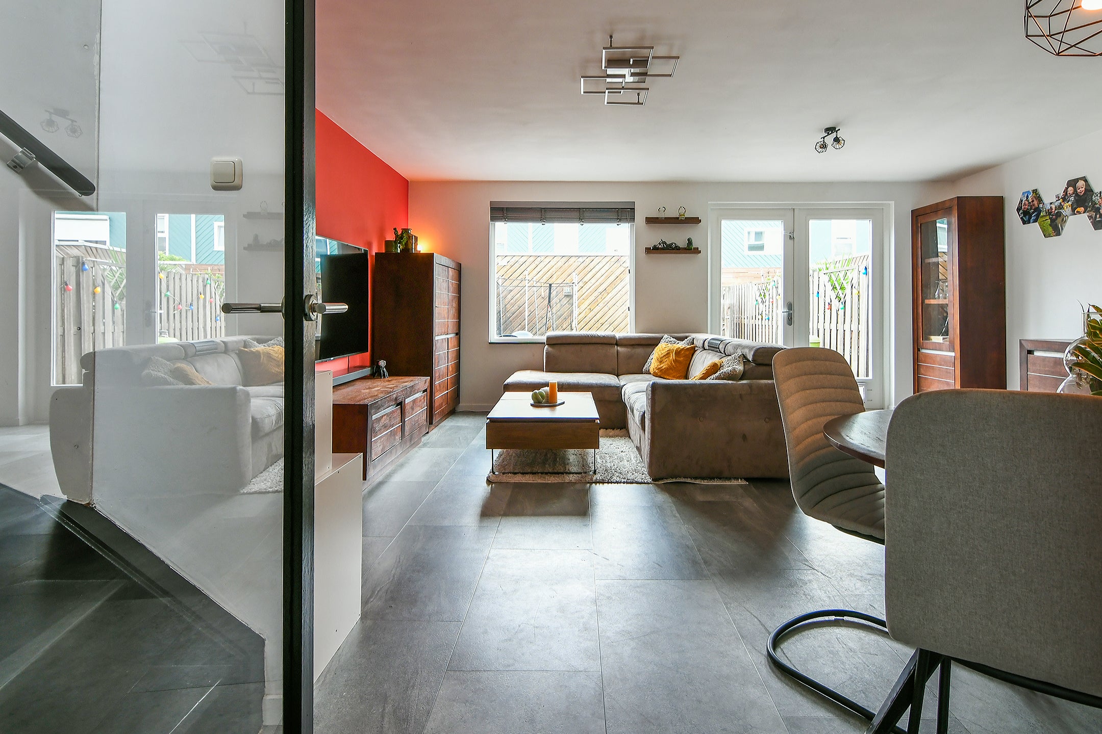 Tussenwoning te koop: Frederiksveld 35, Nieuw-Vennep