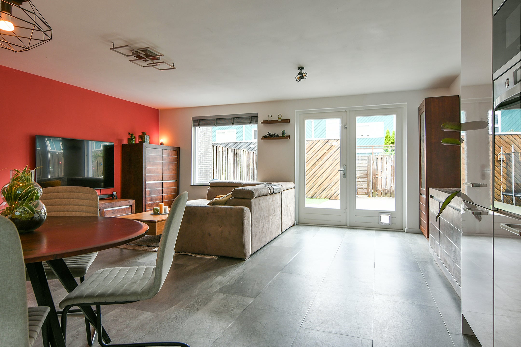 Tussenwoning te koop: Frederiksveld 35, Nieuw-Vennep