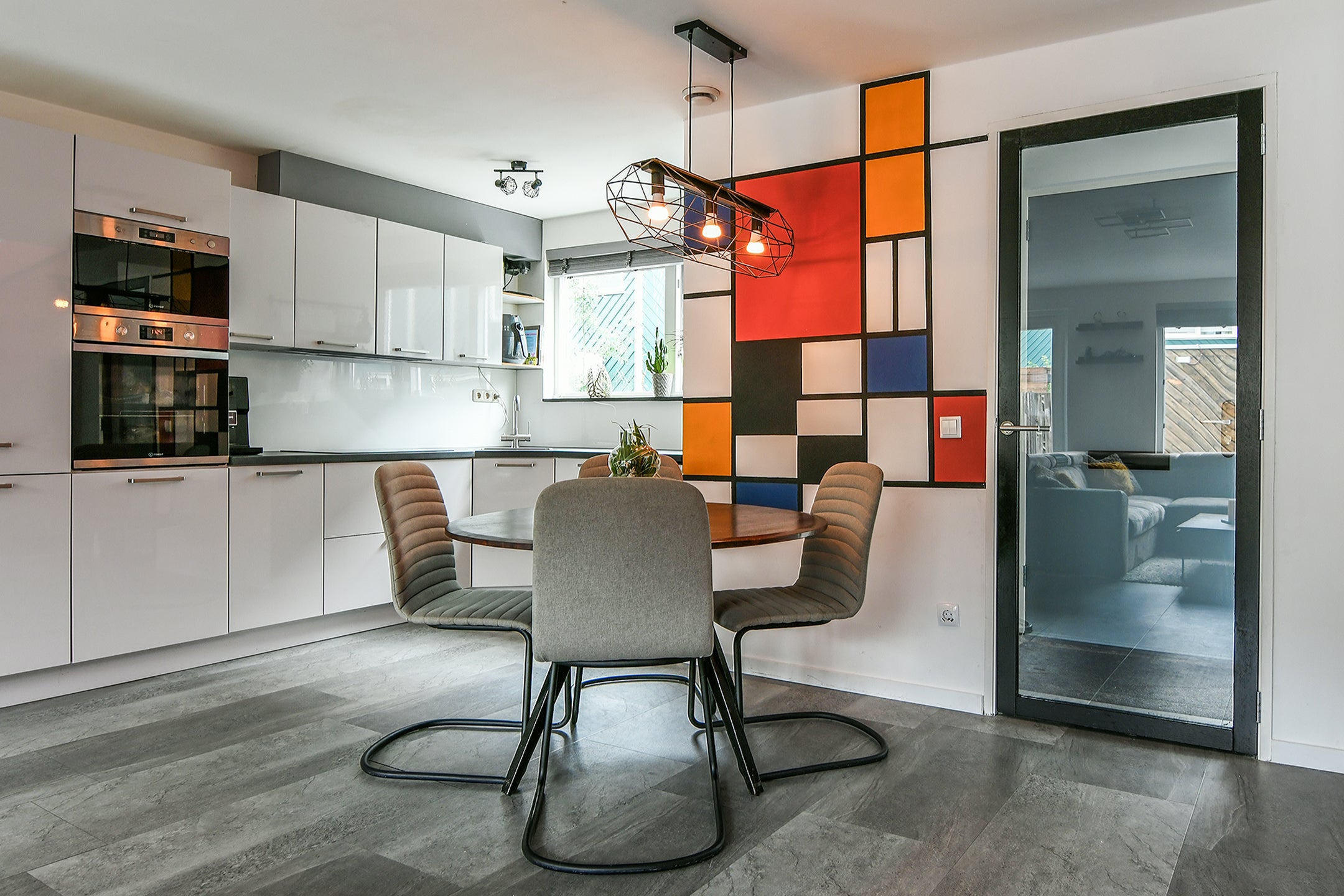 Tussenwoning te koop: Frederiksveld 35, Nieuw-Vennep