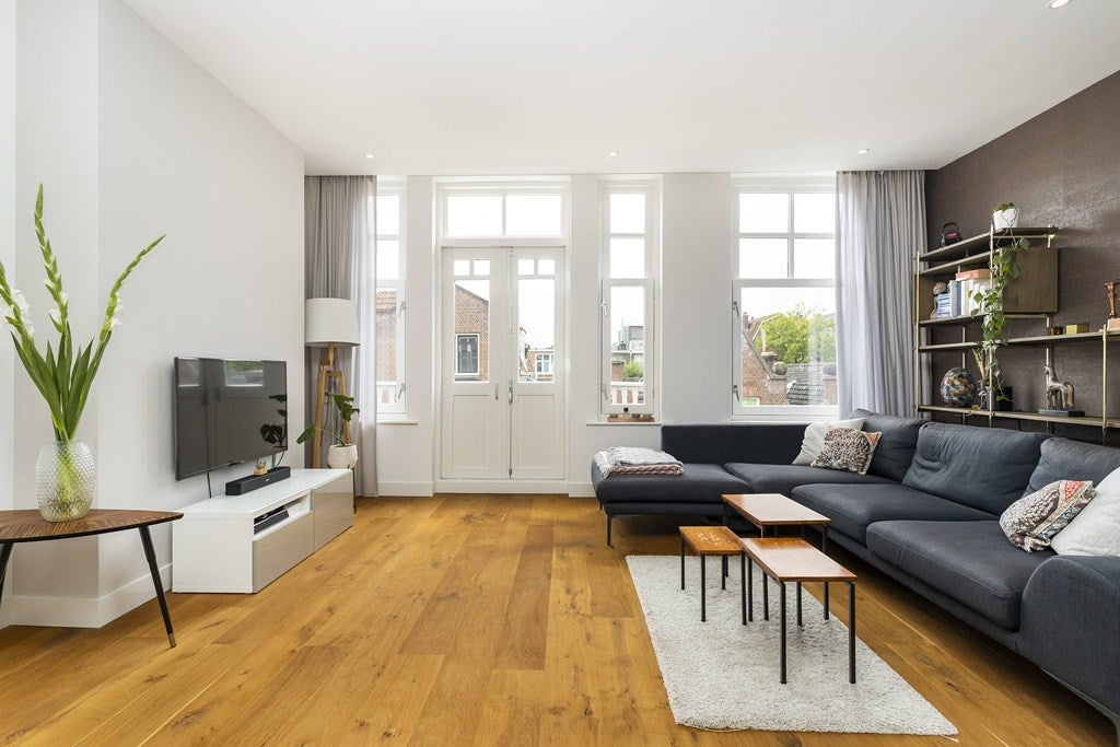 Flat Van Weelstraat 27 B