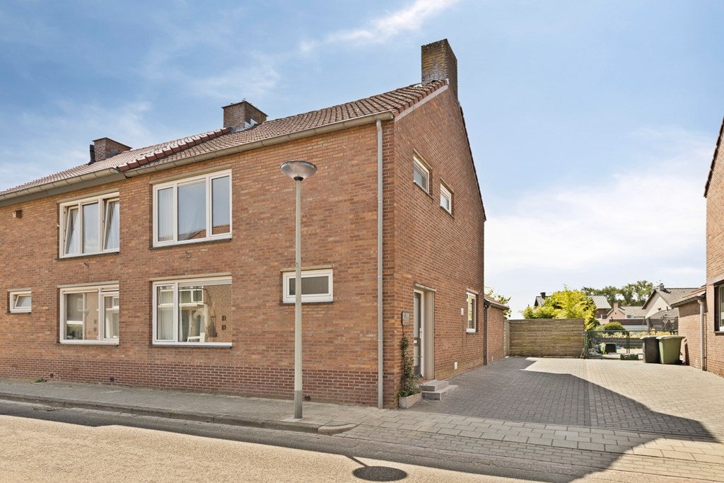 Huis Dr. Poelsstraat 3 in Posterholt