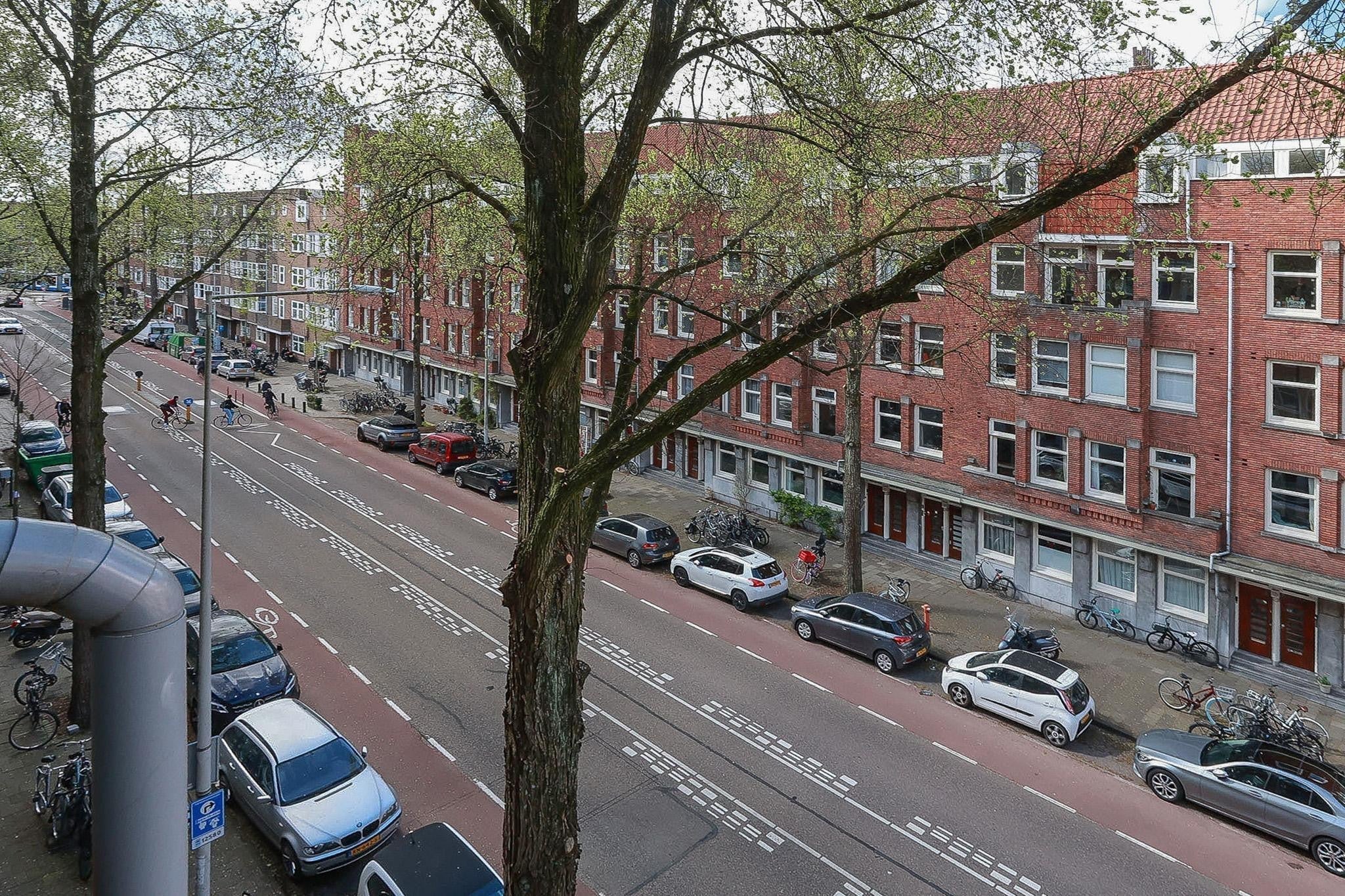 Appartement te huur: Haarlemmermeerstraat 127-2, Amsterdam