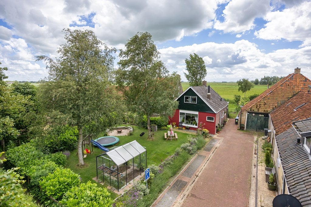 Huis Buren 29 in Dedgum