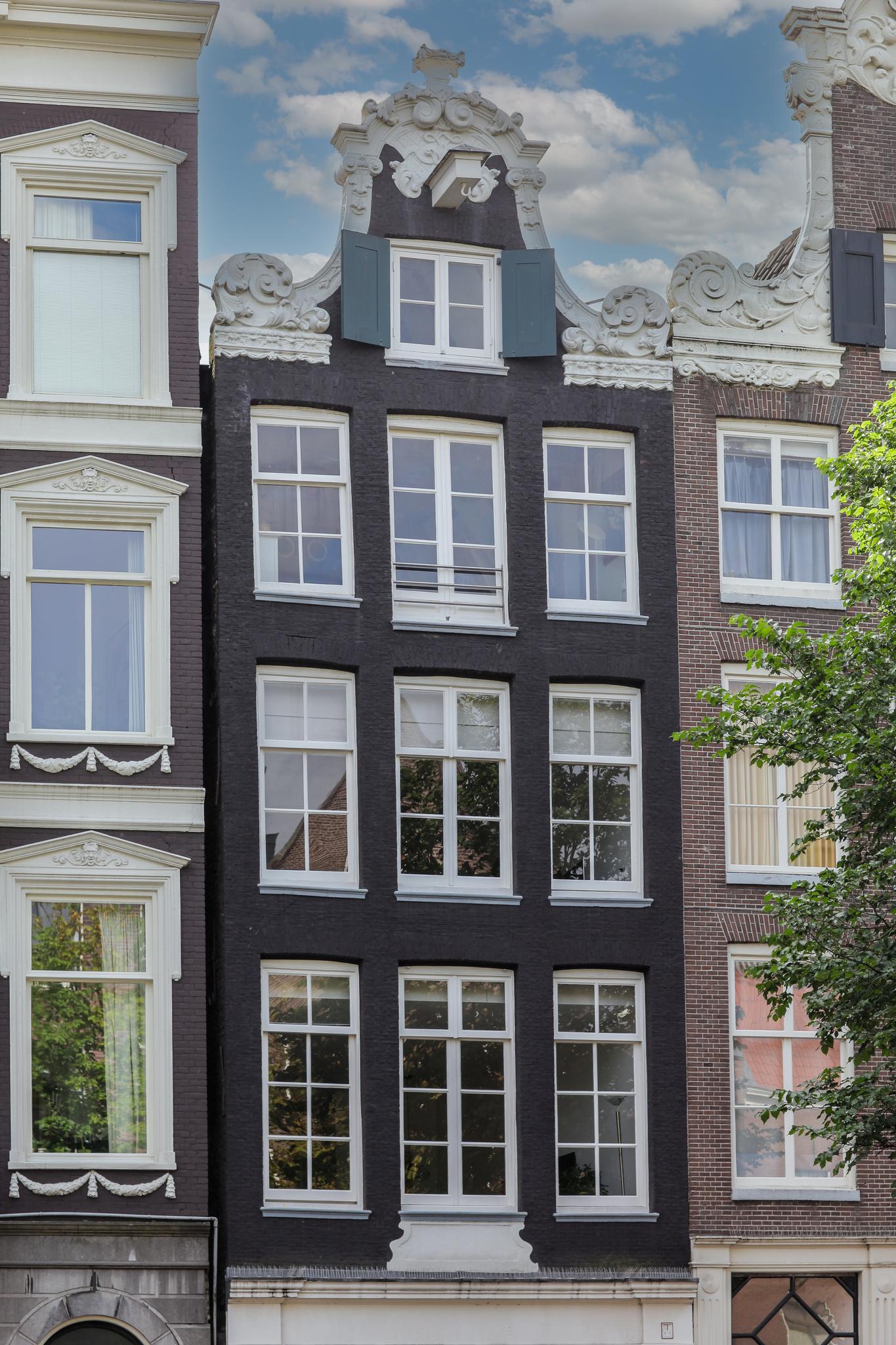 Appartement Oudezijds Voorburgwal in Amsterdam