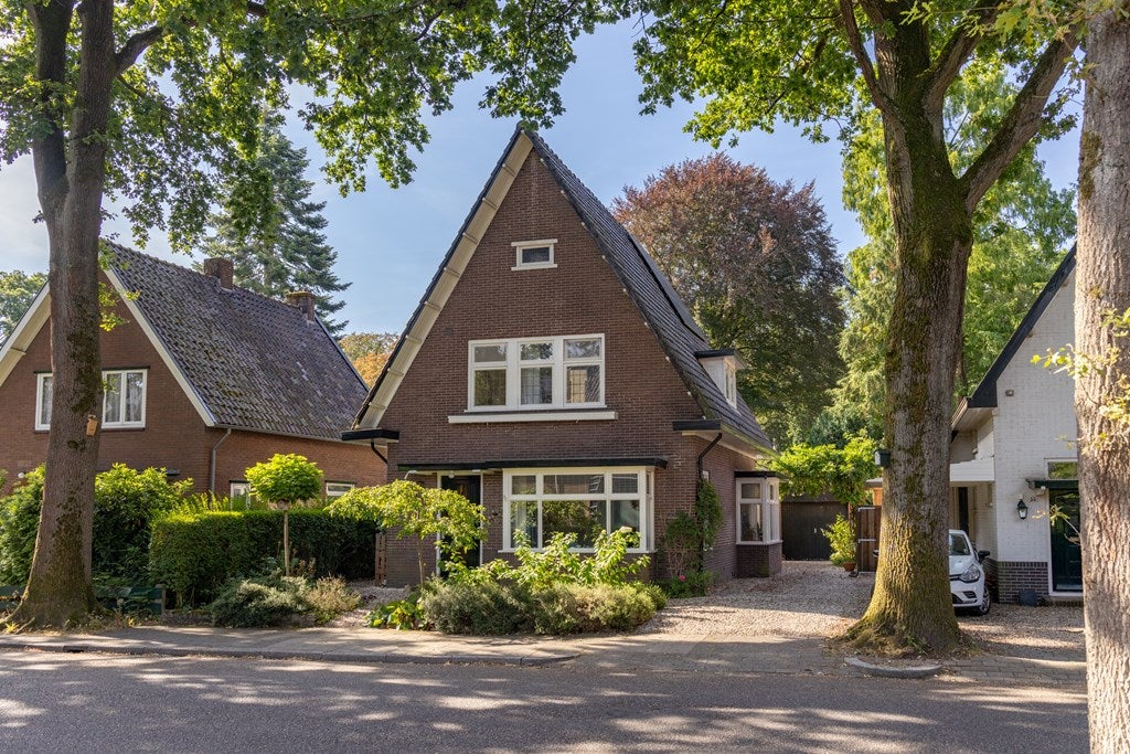 Huis Laan van Kerschoten 53 in Apeldoorn