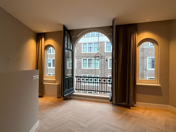 Etagenwohnung Nieuwezijds Voorburgwal in Amsterdam