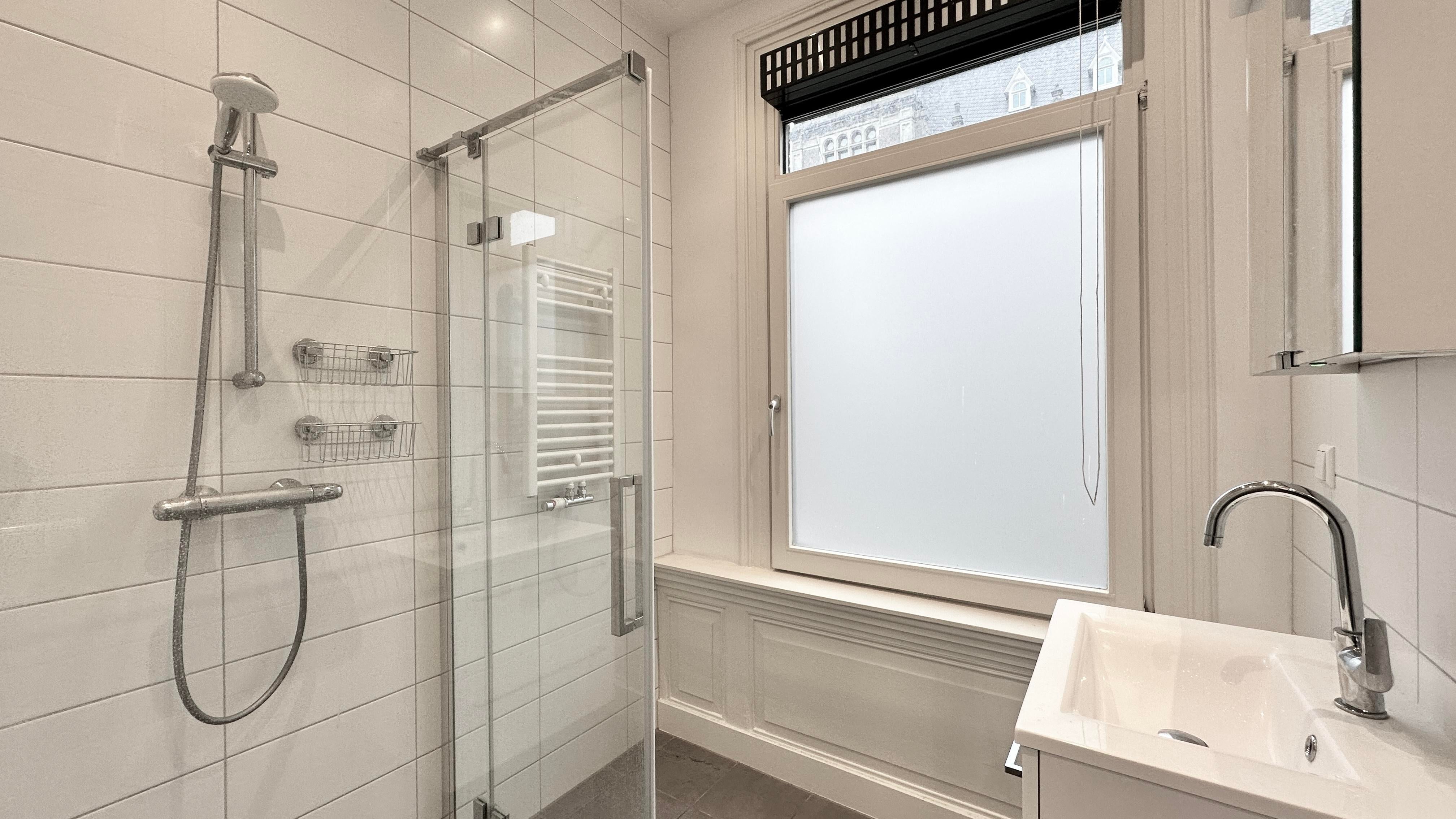 Woning te huur: Van Baerlestraat, Amsterdam