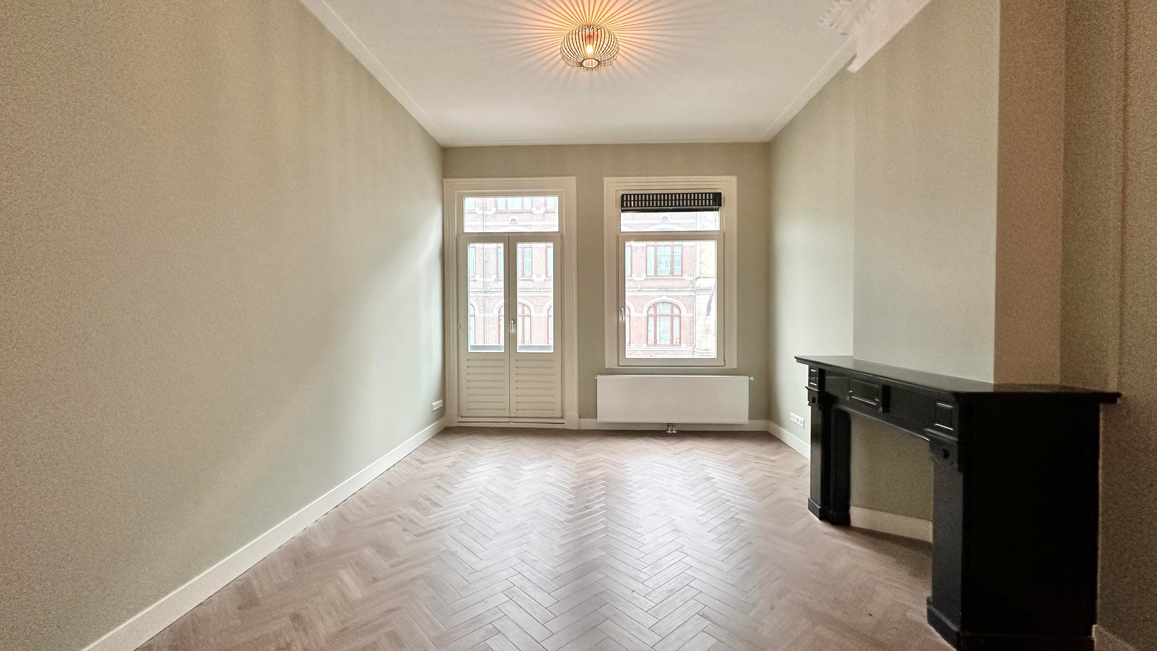 Woning te huur: Van Baerlestraat, Amsterdam