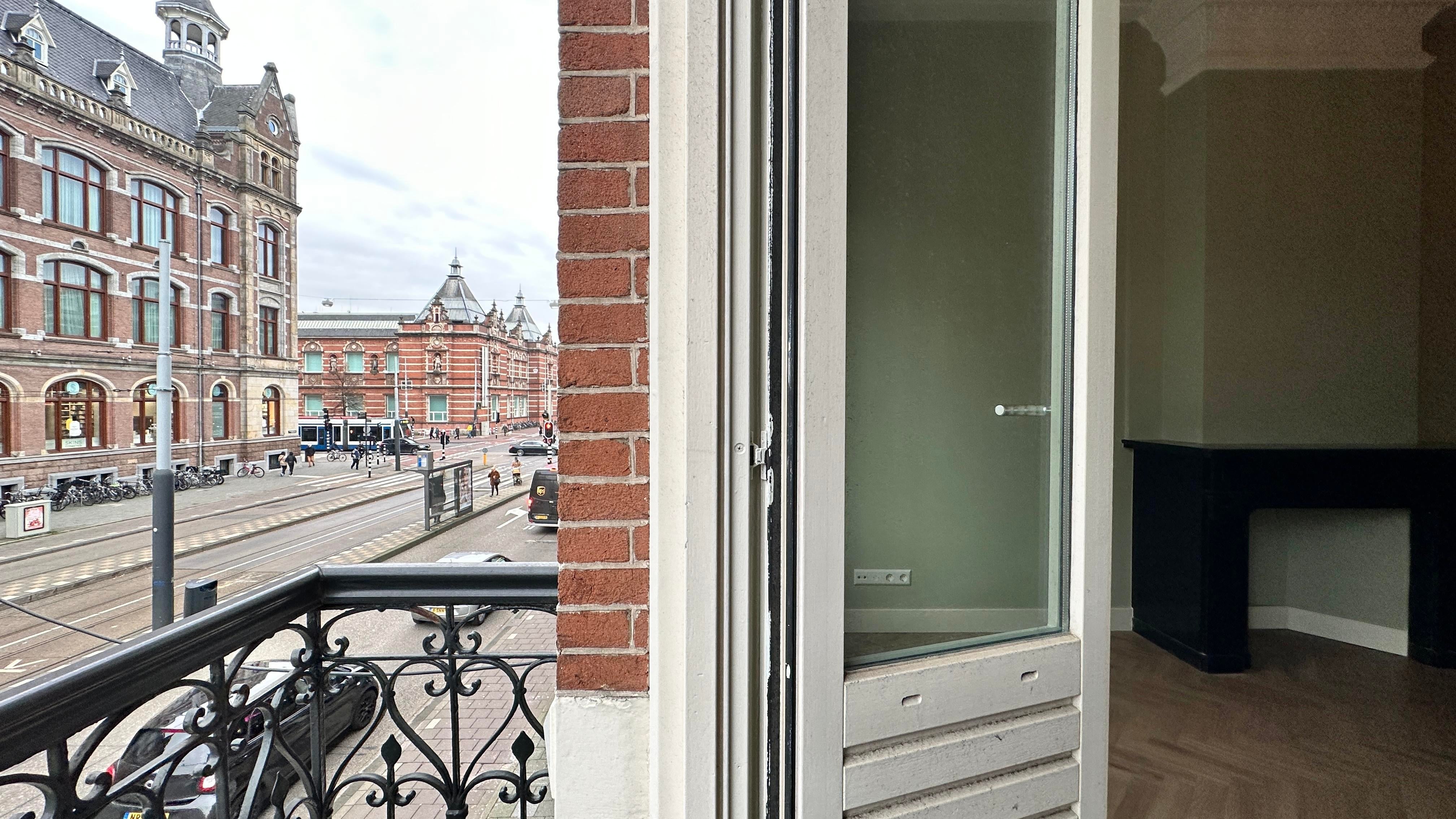Woning te huur: Van Baerlestraat, Amsterdam