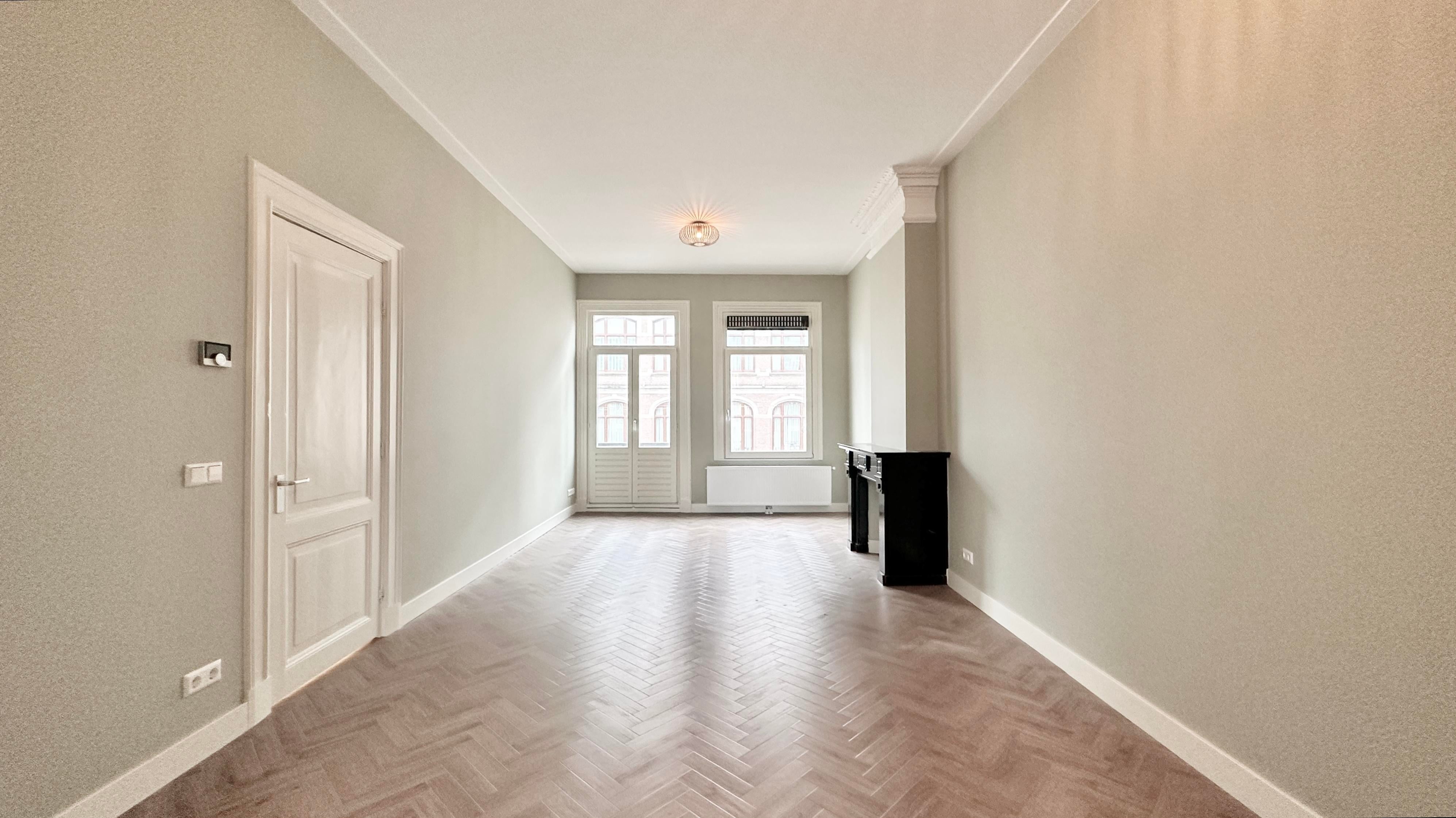Woning te huur: Van Baerlestraat, Amsterdam