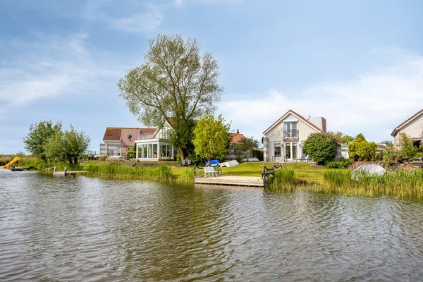Huis De Knokkels 19 in Makkum