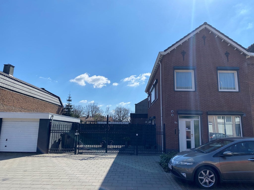 Huis Bredaseweg 64 in Roosendaal