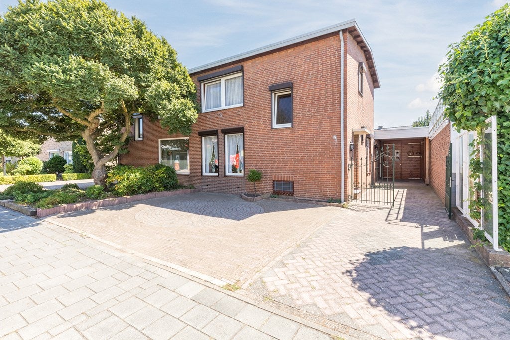 Huis Reinoud van Gelderstraat 2 in Susteren