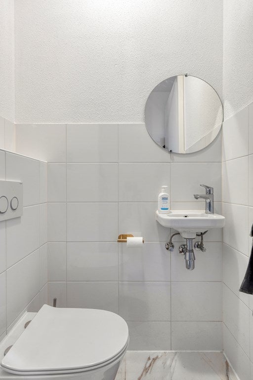 Tussenwoning te koop: Arinnastraat 19D, Almere