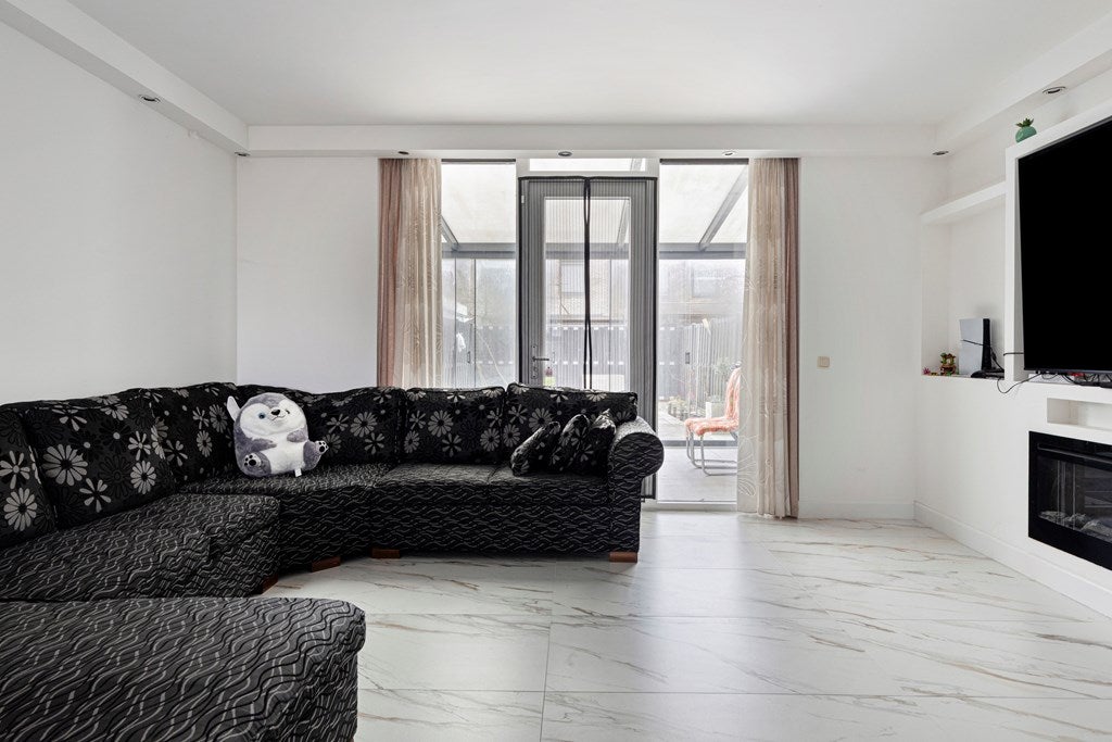 Tussenwoning te koop: Arinnastraat 19D, Almere