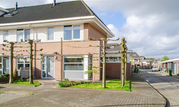 Huis te koop Hoofdweg 1364 in Nieuw-Vennep voor € 750.000