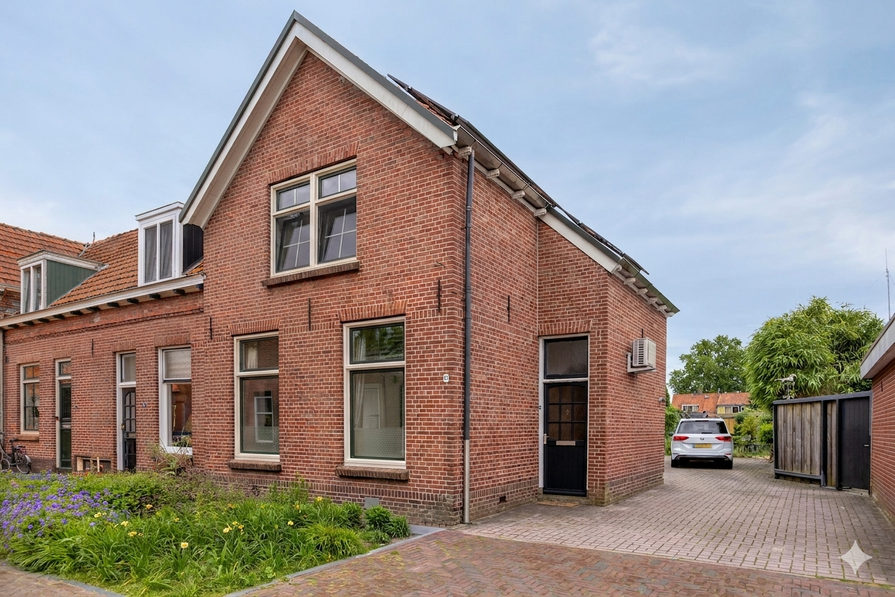 Huis Julianastraat 8 in Borne