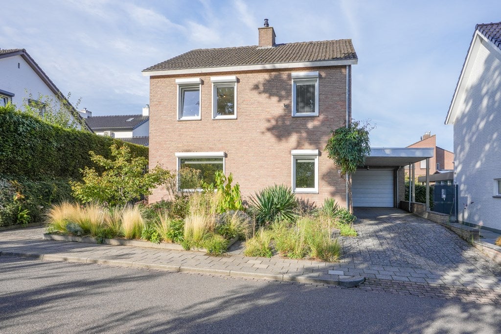 Vrijstaande woning te koop: President Kennedystraat 49, Margraten