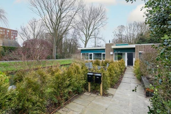 Casa Koninginnelaan en Rozenburg