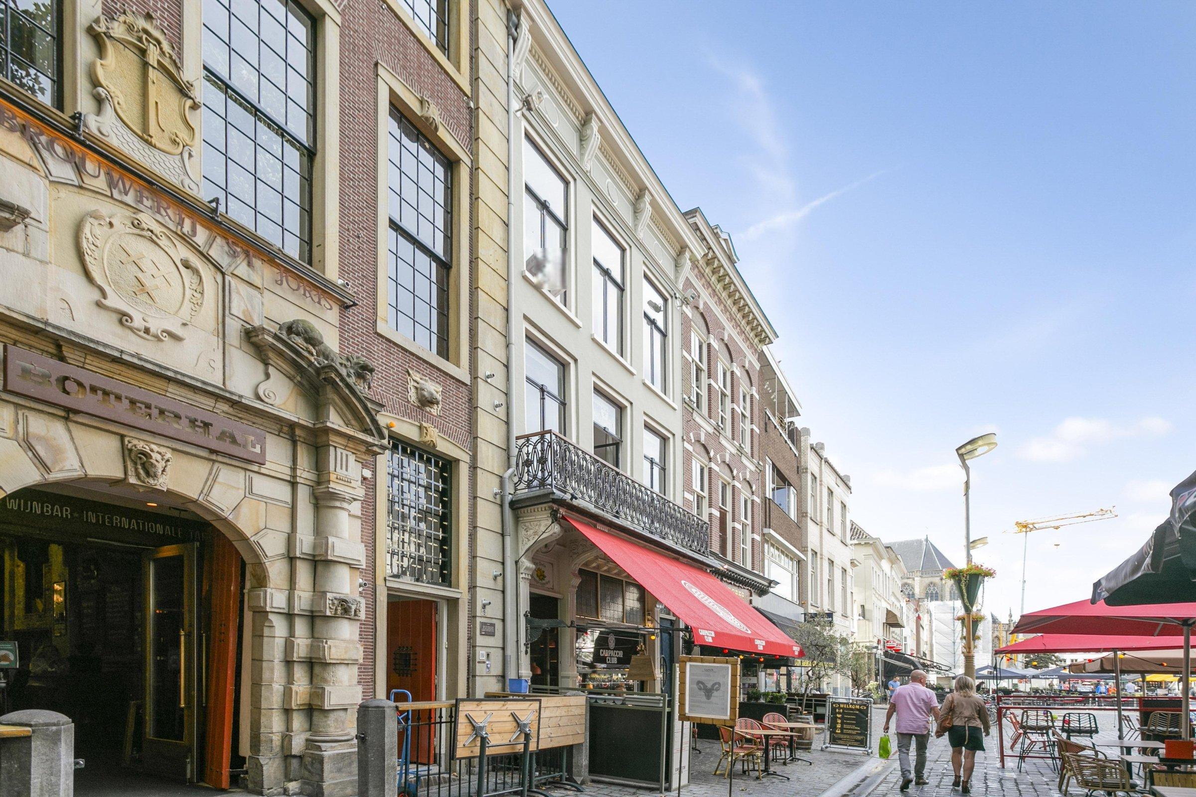 Flat Grote Markt