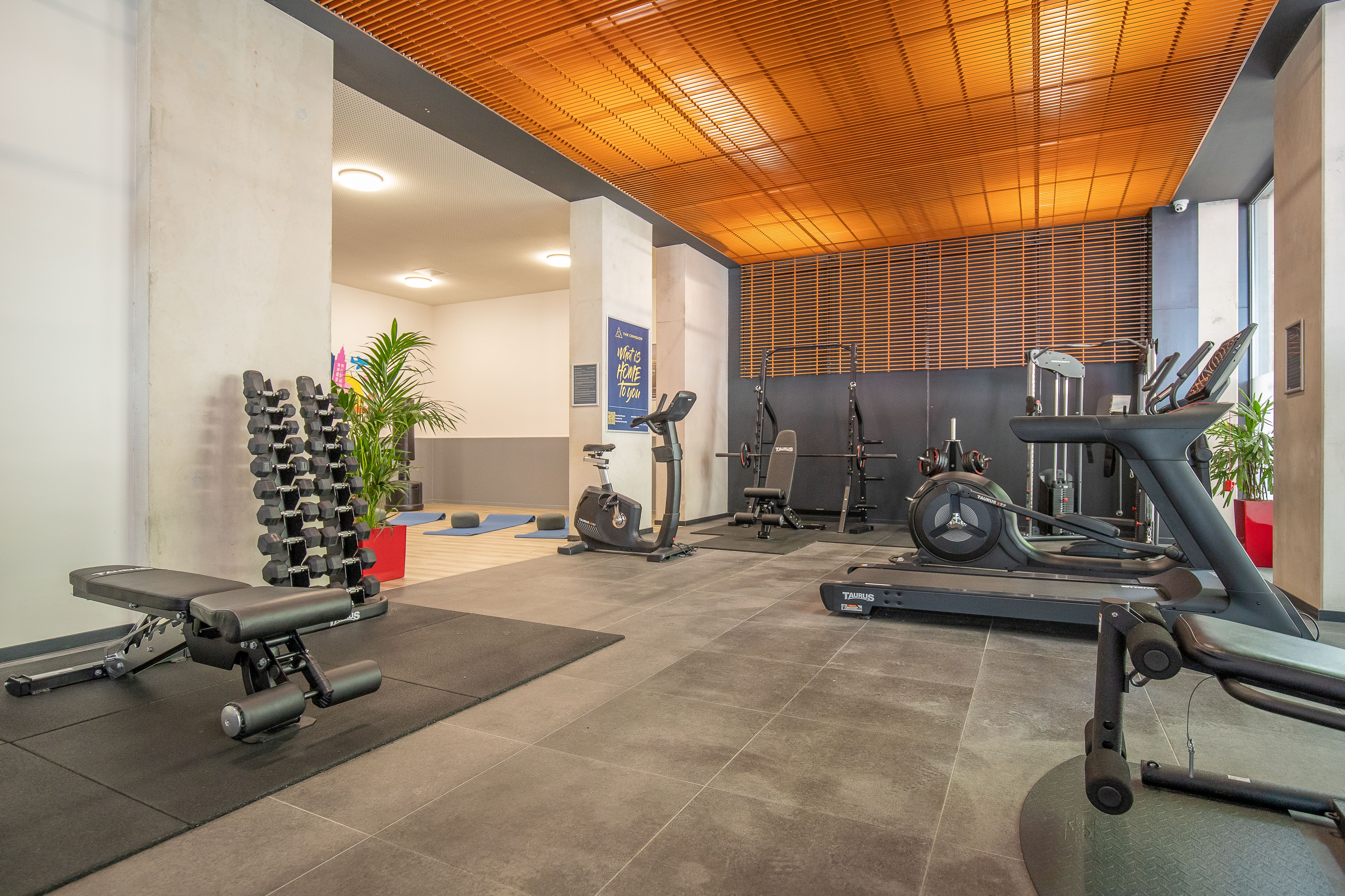 Appartement te huur: Brede Hilledijk 100P, Rotterdam