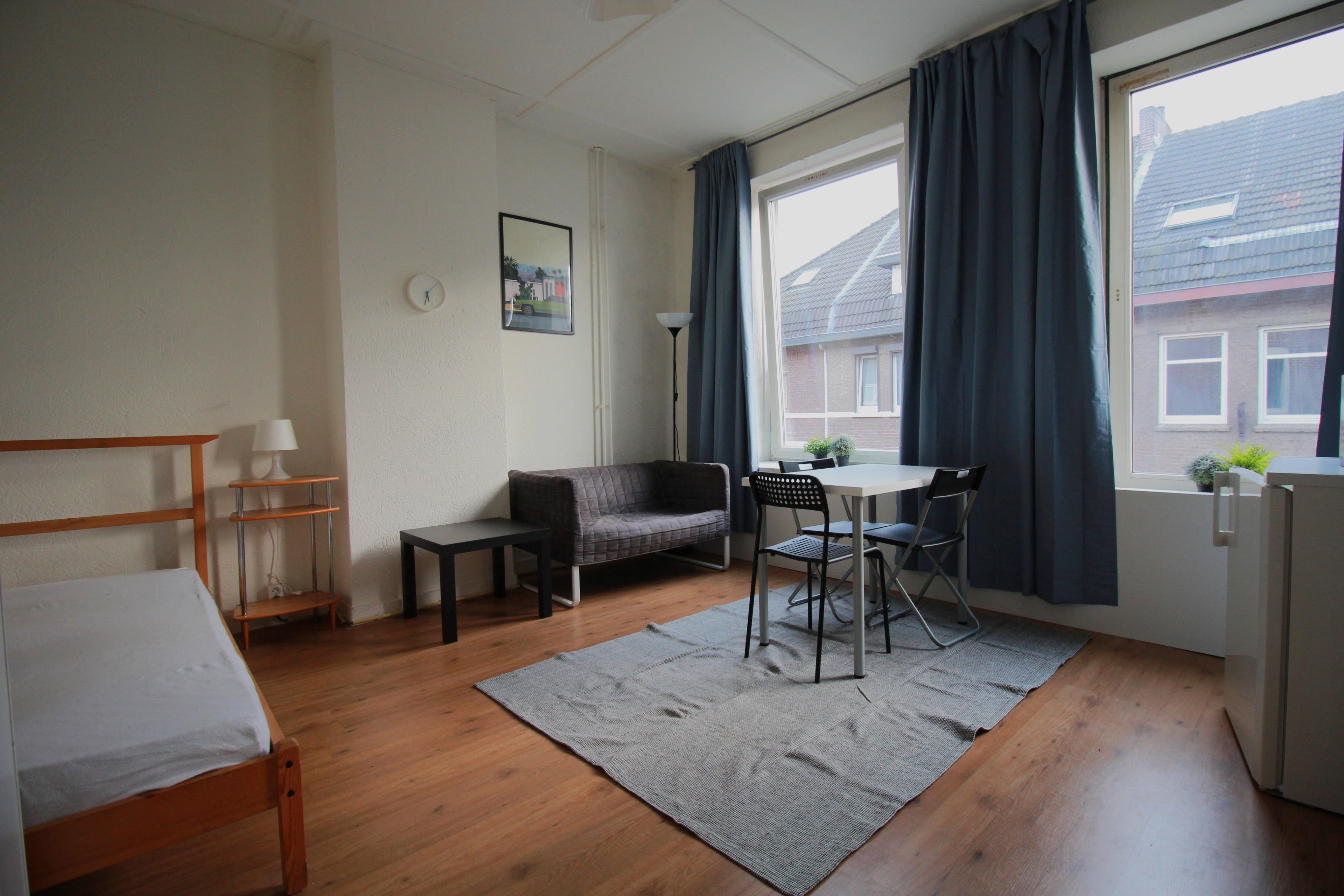 Tussenwoning te koop: Schaesbergerstraat 108, Kerkrade
