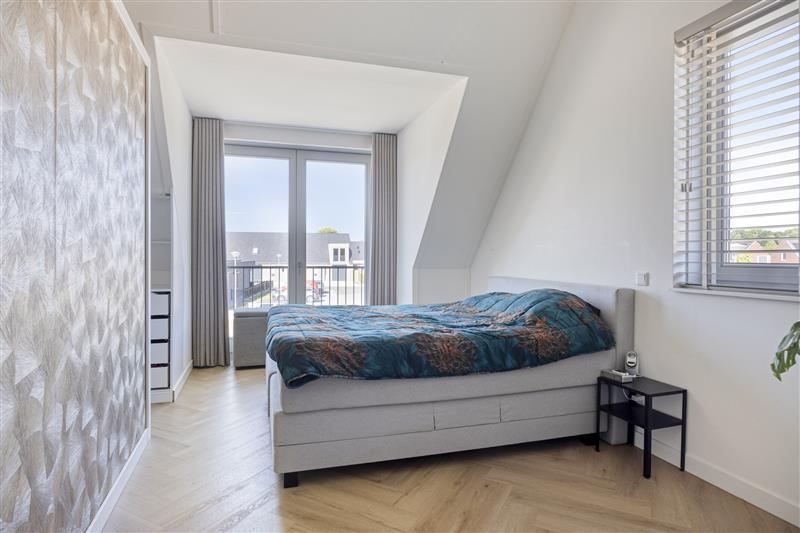 Tussenwoning te koop: Aan het Stichelen 12, Roermond
