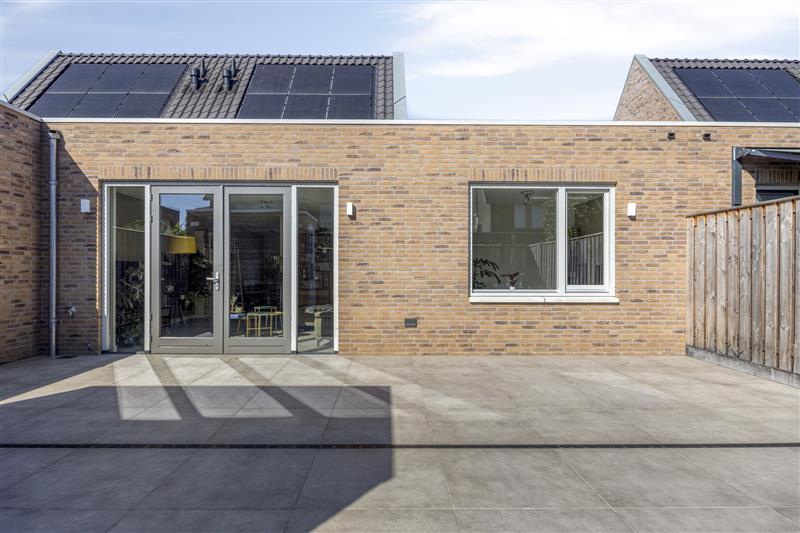 Tussenwoning te koop: Aan het Stichelen 12, Roermond