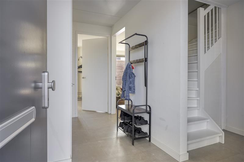 Tussenwoning te koop: Aan het Stichelen 12, Roermond