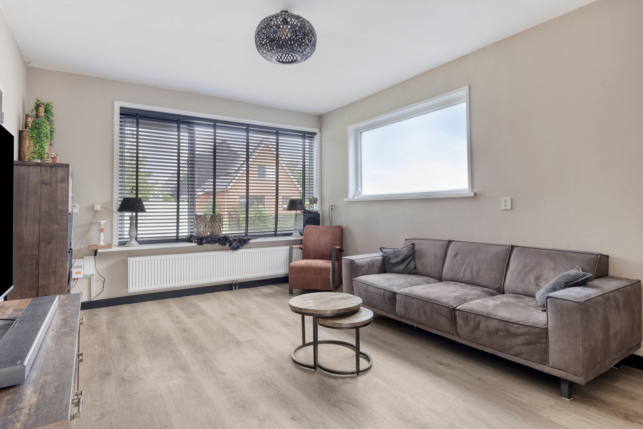 Hoekwoning te koop: Euroweg 90, Leek