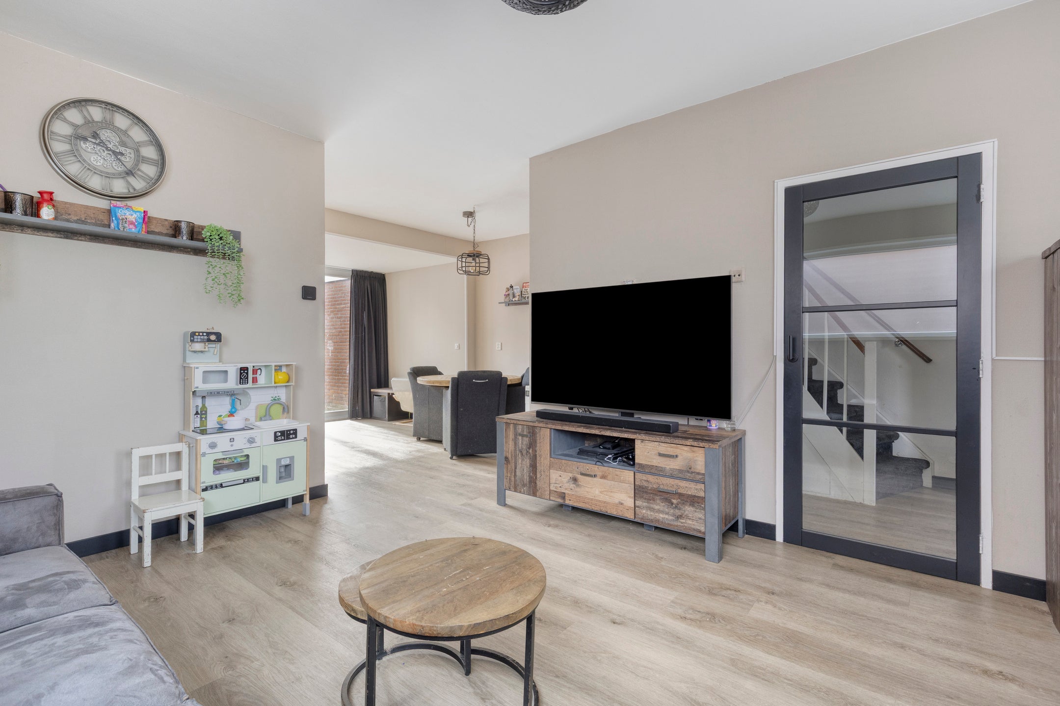 Hoekwoning te koop: Euroweg 90, Leek