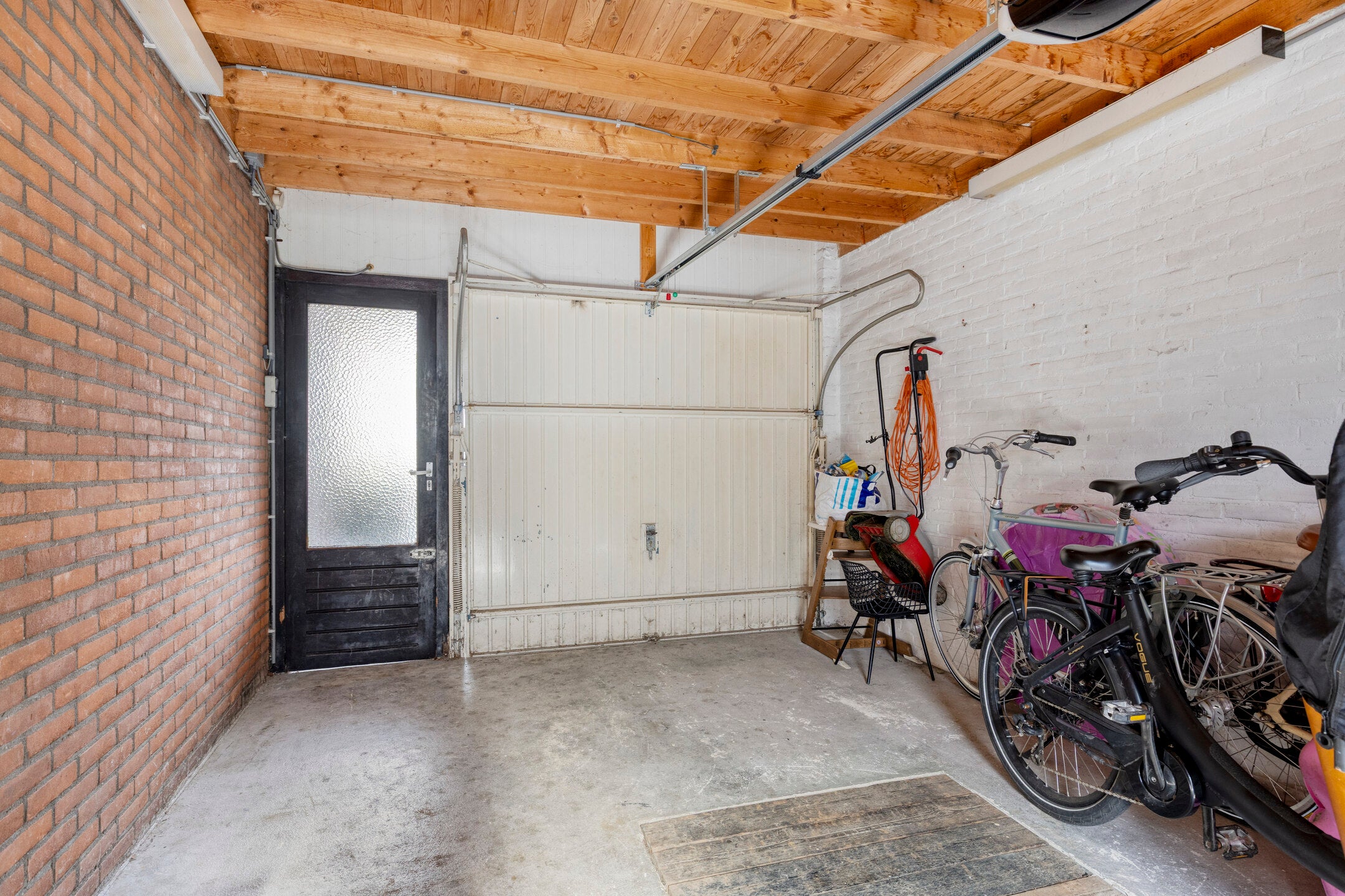 Hoekwoning te koop: Euroweg 90, Leek