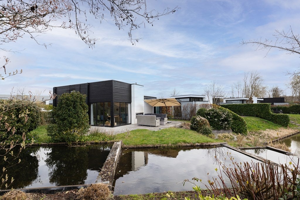 Vrijstaande woning te koop: Zuiderweg 2-21, Halfweg