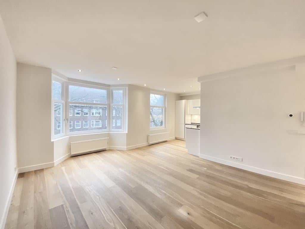 Te huur Appartement Van Tuyll van Serooskerkenweg in Amsterdam