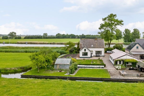 Kanaaldijk 3 in Leerbroek