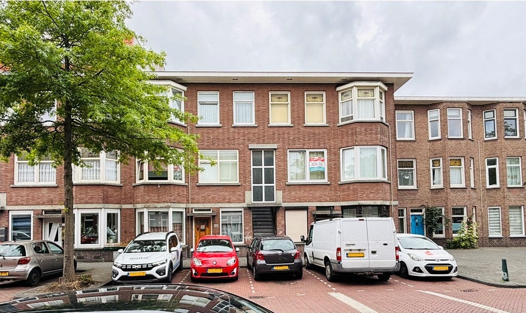 Appartement Nunspeetlaan 143 in Den Haag