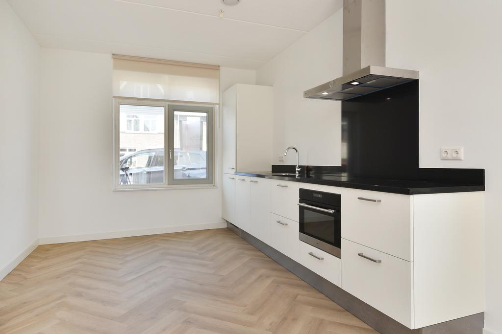 Te huur: Huis Doris Lessinglaan 112 in Den Haag