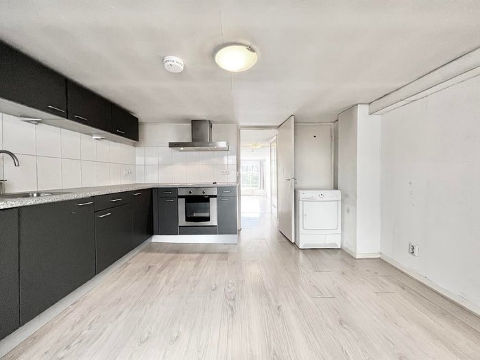 Te huur: Appartement Oudezijds Voorburgwal in Amsterdam