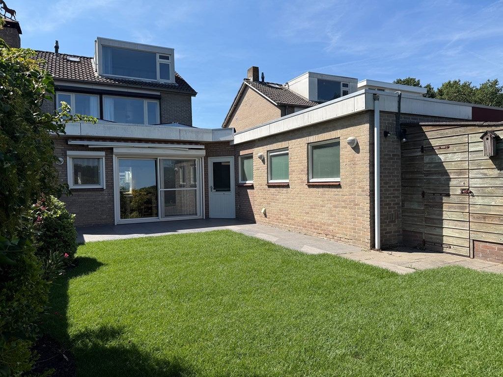 Twee-onder-één-kap te koop: Eviestraat 9, Riethoven