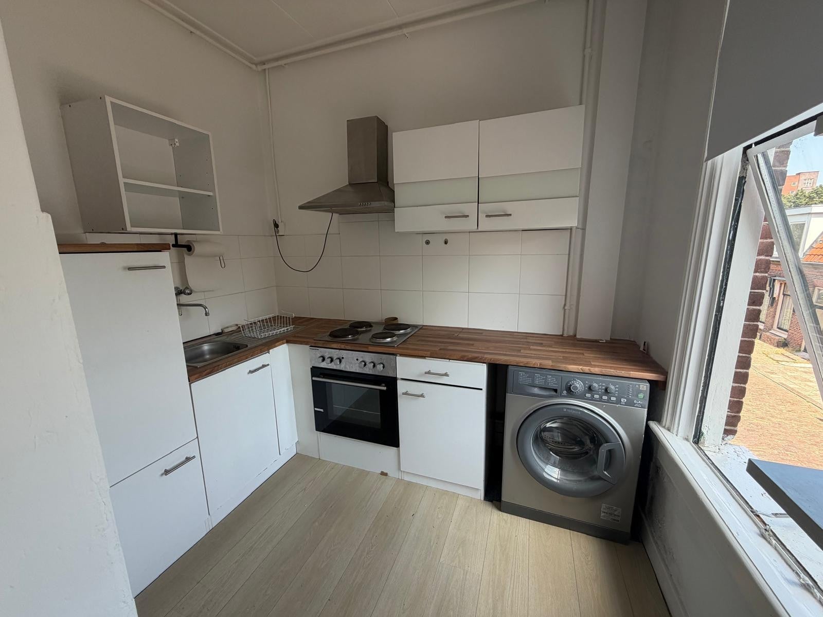Kamer te huur: Oeverstraat, Leeuwarden