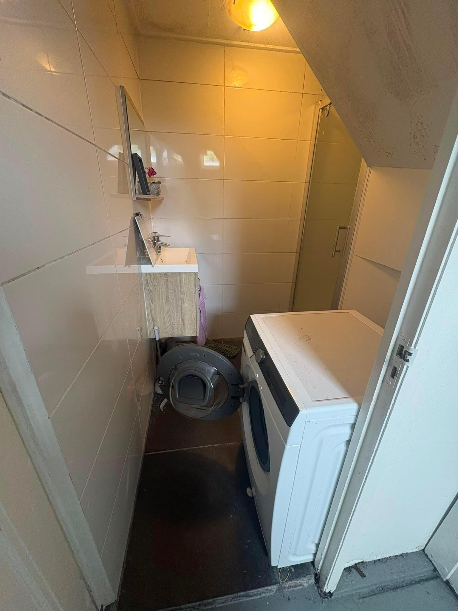 Kamer te huur: Oeverstraat, Leeuwarden