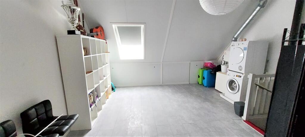 Tussenwoning te koop: Aagje Dekenstraat 39, Dordrecht