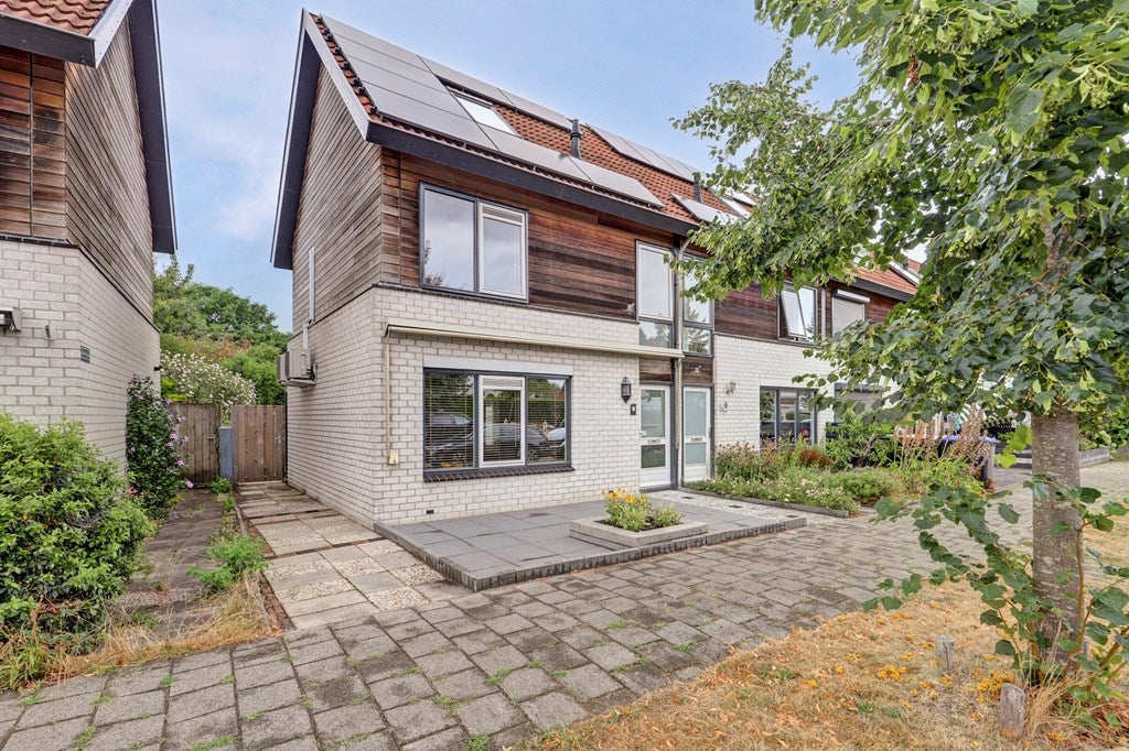 Huis Hazelaar 18 in Zeewolde