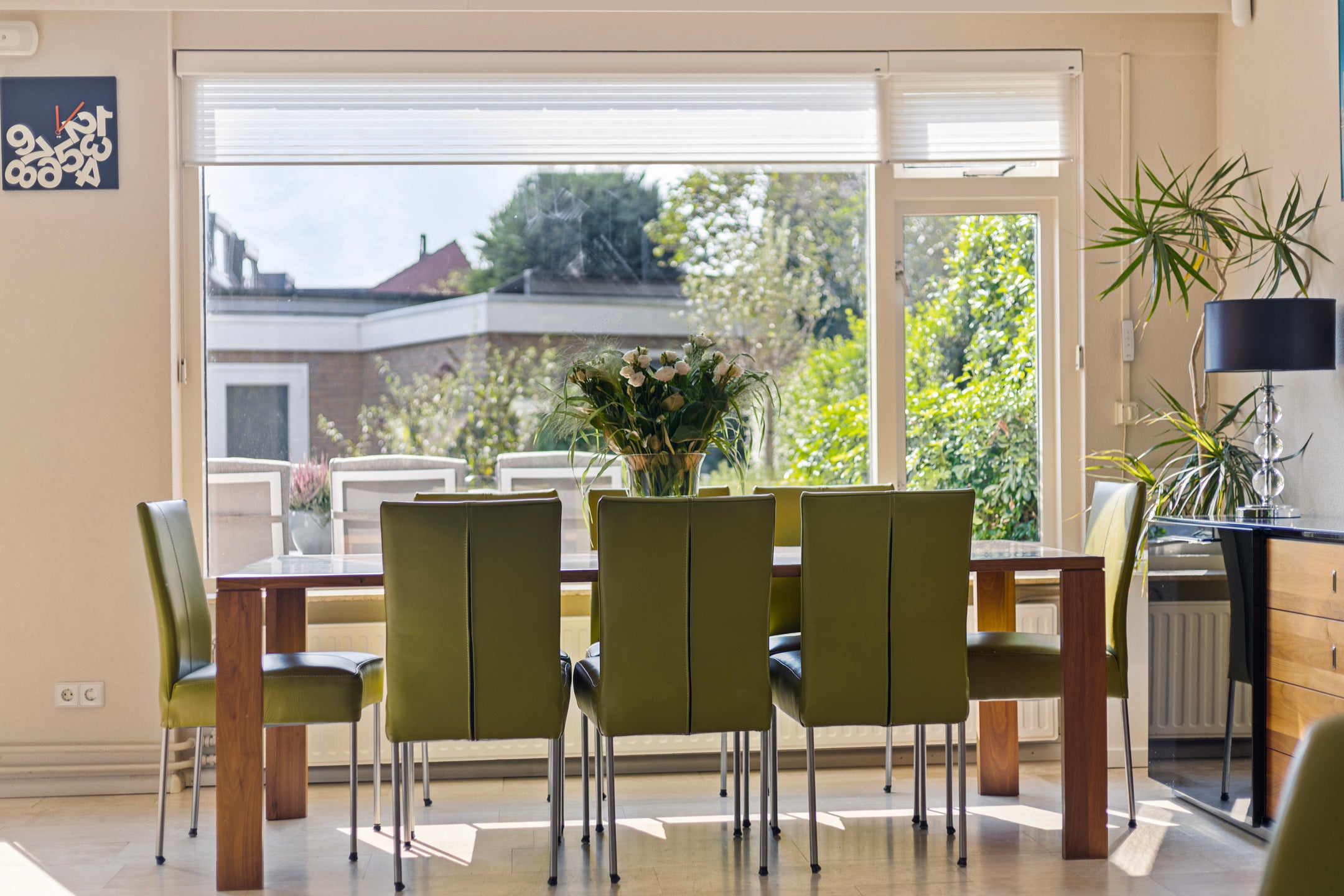 Tussenwoning te koop: Drontermeerlaan 7, Leiden