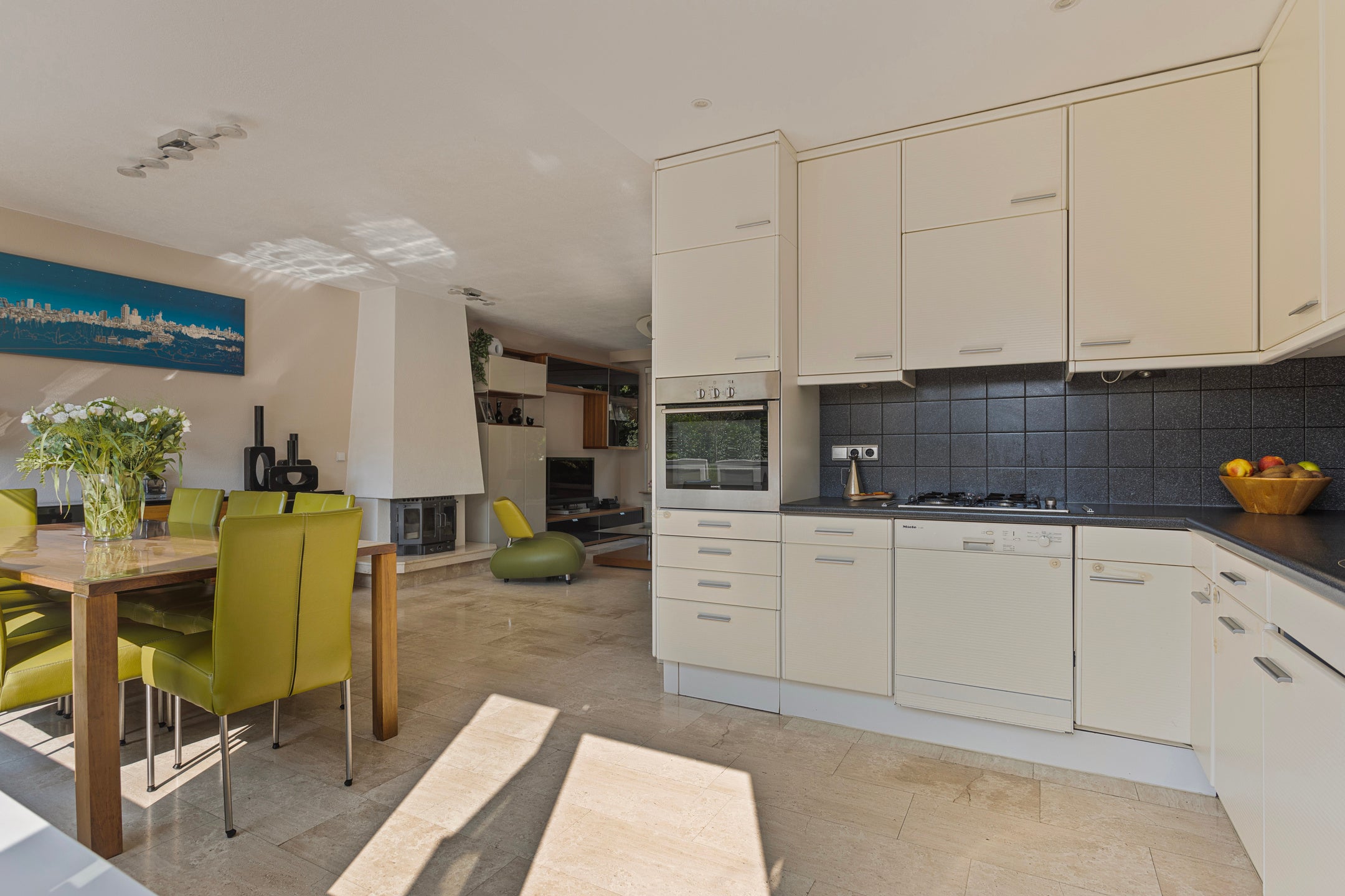 Tussenwoning te koop: Drontermeerlaan 7, Leiden