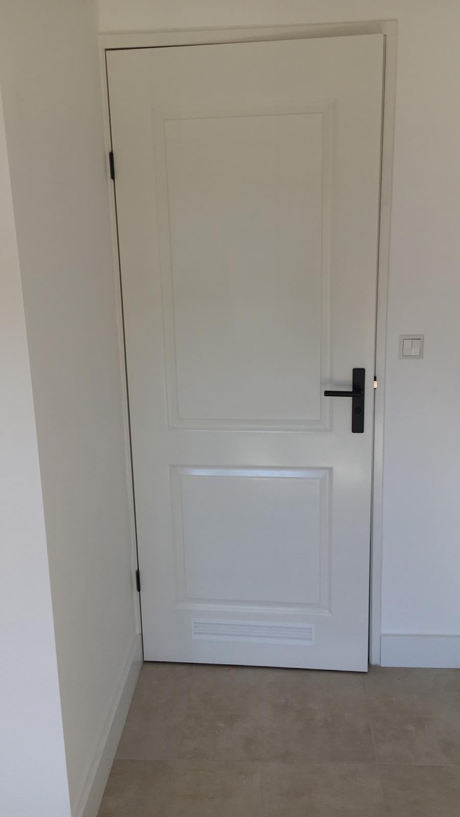 Studio te huur: H. de Lintweg 46B, Spijkenisse