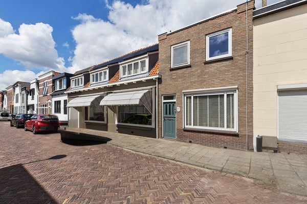 Huis Oostdijk 123 in Oud-Beijerland