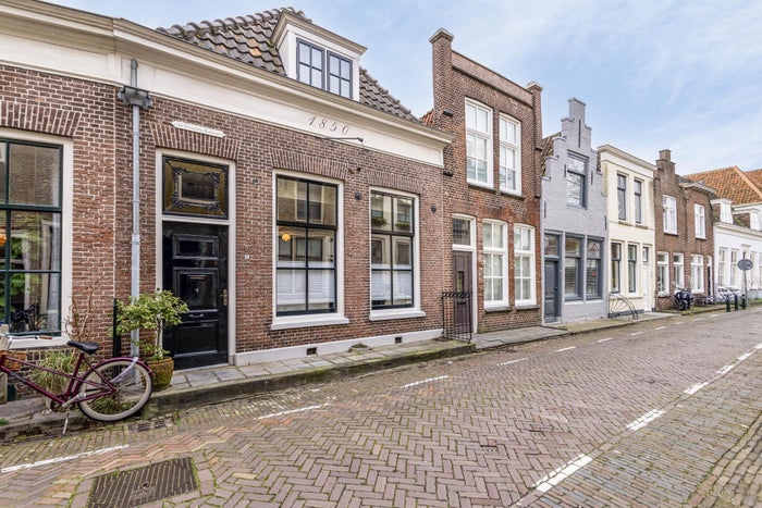 Nieuwe Bogerdstraat 15